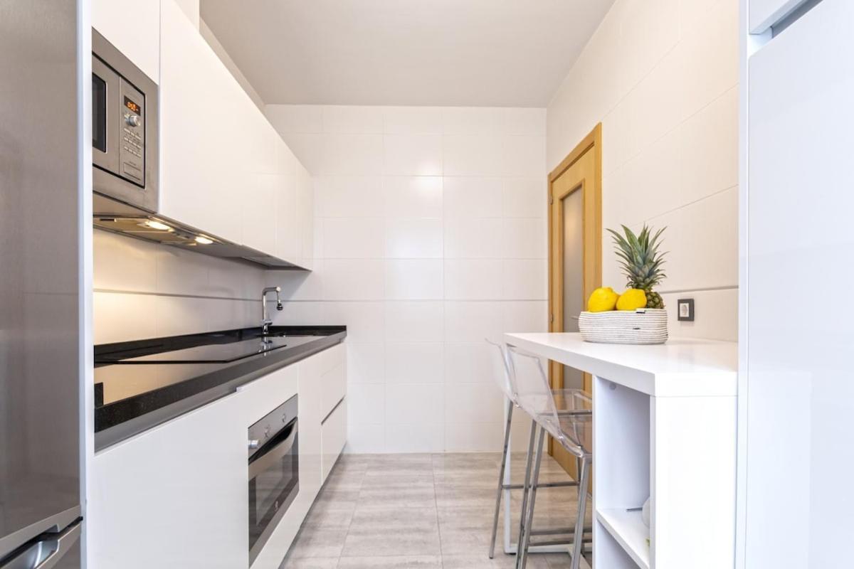 -malagasunapts- Privateterrace Freeparking Pool Appartamento
